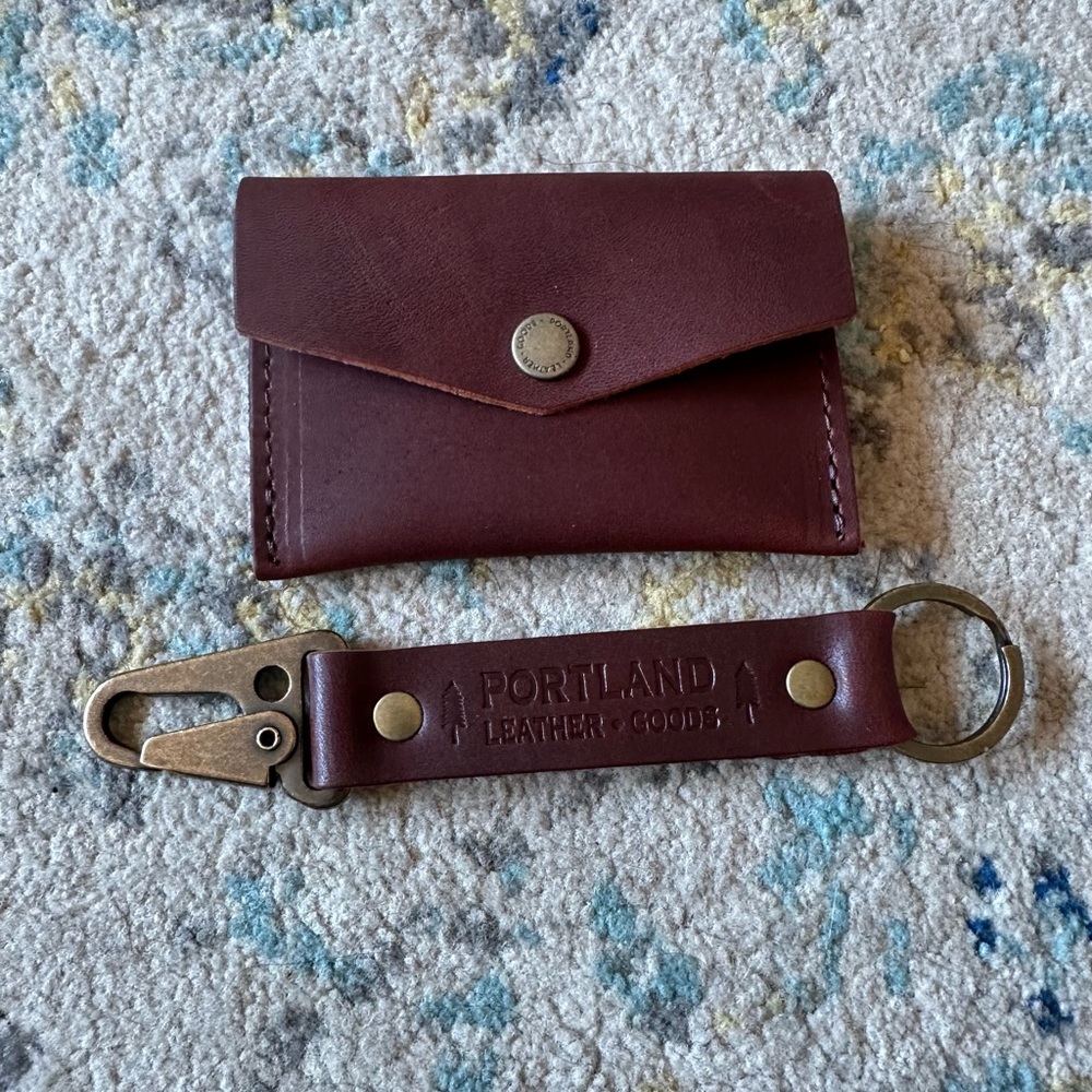 NEW 💙 PLG Cognac Mini Envelope Wallet & Large Keychain Bundle 💙